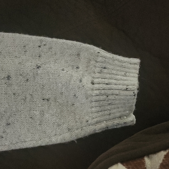 Gray Patterned Sweater - Picture 4 of 5